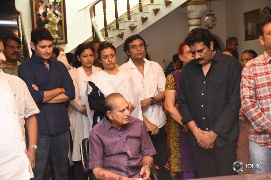 Celebrities-Pay-Homage-to-Vijaya-Nirmala-Garu